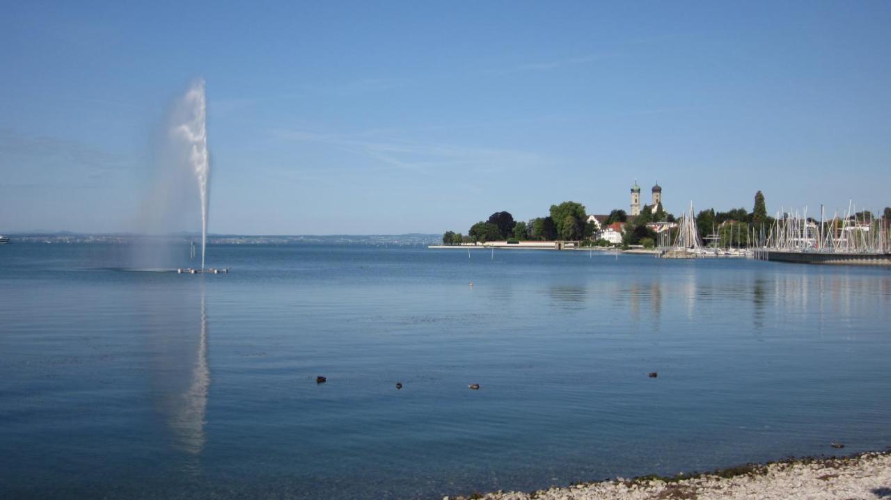Aeltere Fewo Am Uferpark Friedrichshafen Exterior photo